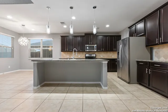 $2,300 | 10419 Bulwark Peak, Converse, TX 78109