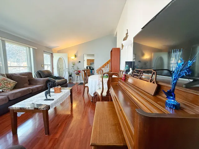 $229,400 | 2210 Hermon Avenue, Zion, IL 60099