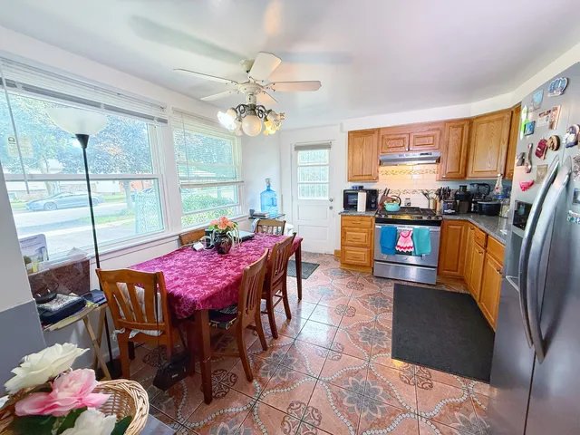 $229,400 | 2210 Hermon Avenue, Zion, IL 60099