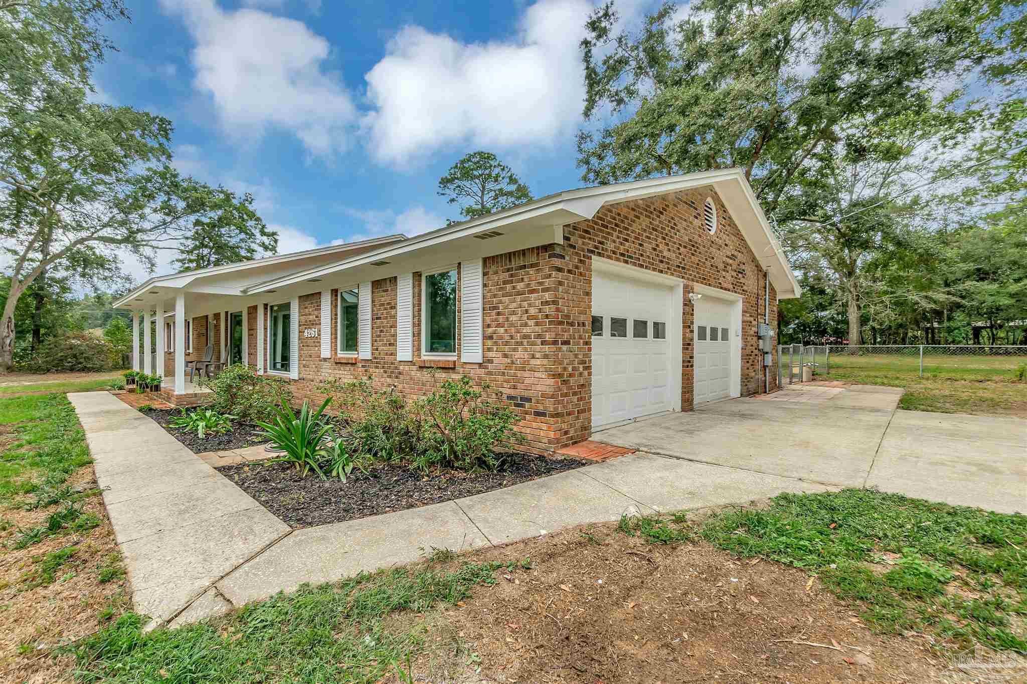 4261 Pace Lane Pace, FL 32571 - Photo 4 of 33