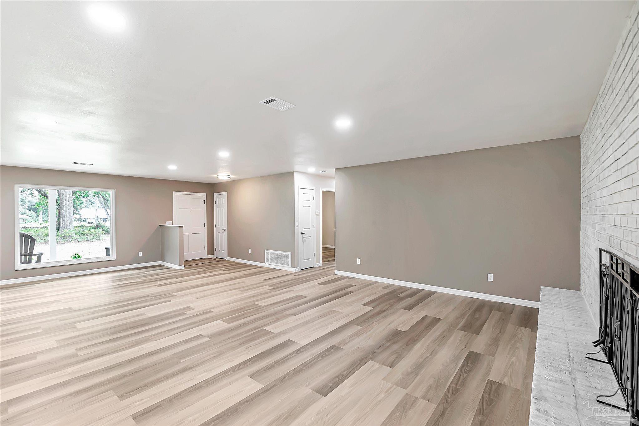 4261 Pace Lane Pace, FL 32571 - Photo 6 of 33