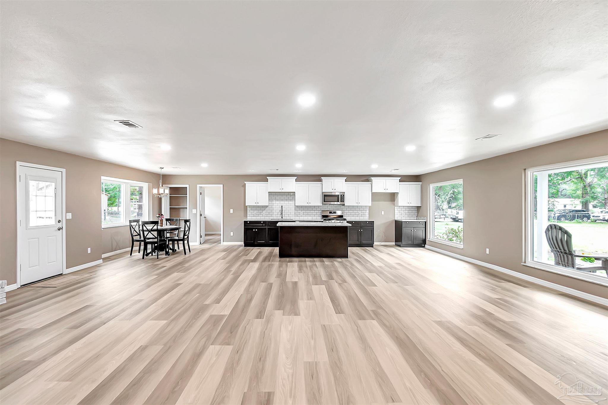 4261 Pace Lane Pace, FL 32571 - Photo 7 of 33