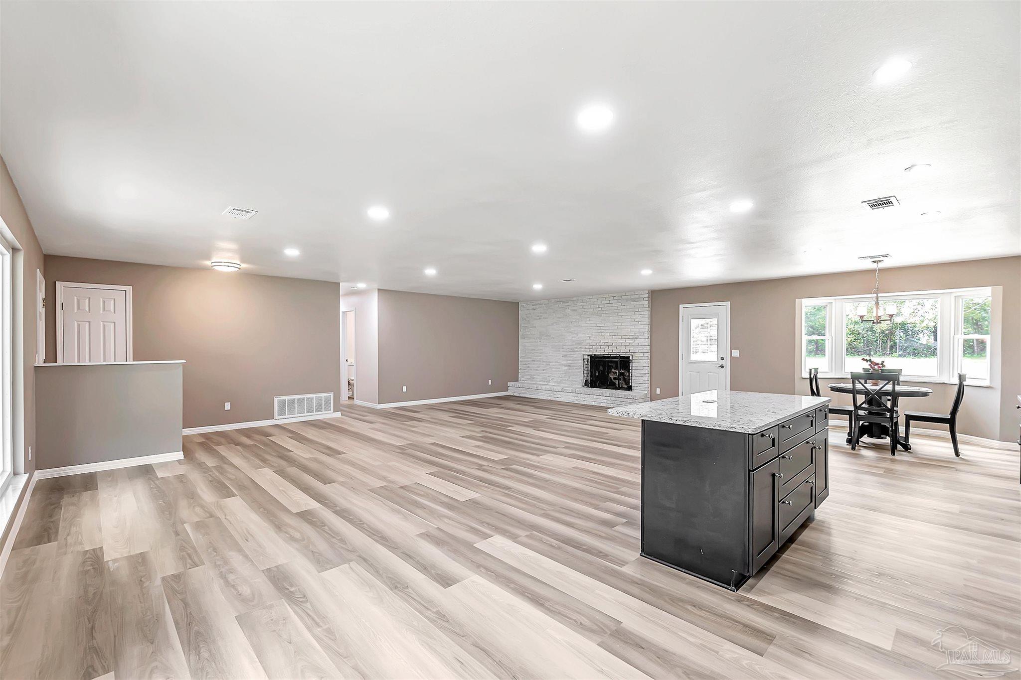 4261 Pace Lane Pace, FL 32571 - Photo 9 of 33