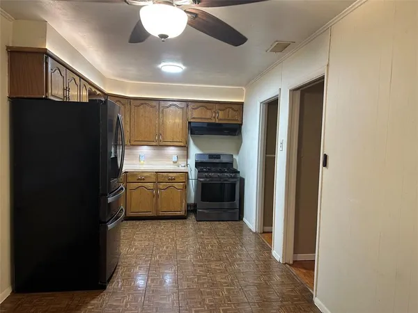 $1,650 | 717 South La Salle Drive, Abilene, TX 79605