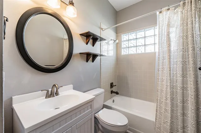 $3,300 | 714 Satin Leaf Avenue, Oldsmar, FL 34677