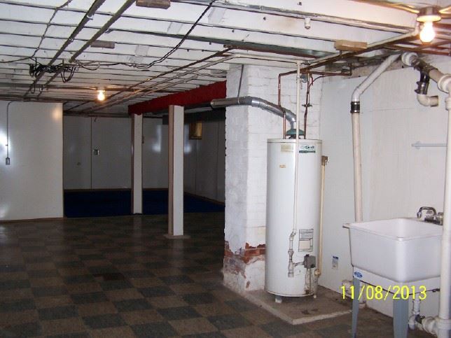 2138 Rockingham Road Davenport, IA 52802 - Photo 20 of 24 Gallery Image 20