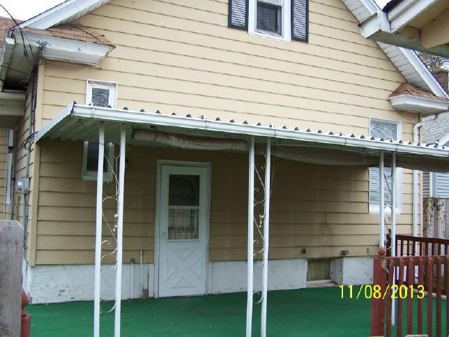 2138 Rockingham Road Davenport, IA 52802 - Photo 5 of 24 Gallery Image 5