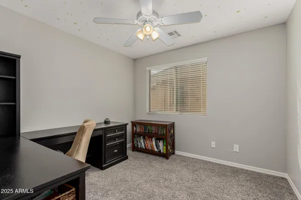 $1,900 | 3635 West Thalia Court, Phoenix, AZ 85086