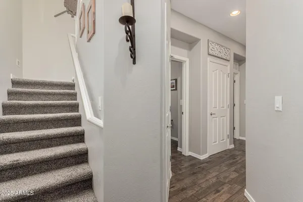 $1,900 | 3635 West Thalia Court, Phoenix, AZ 85086