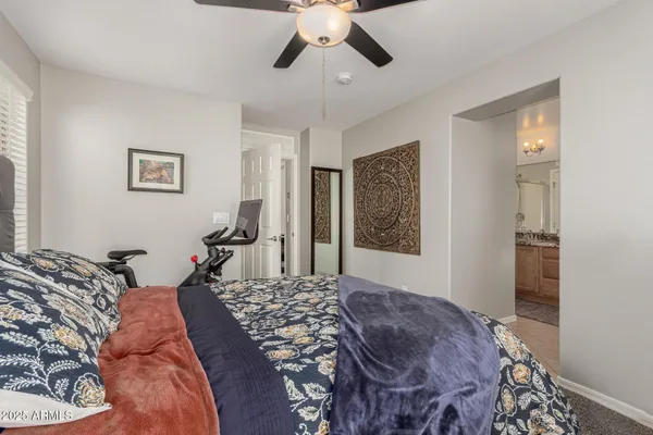 $1,900 | 3635 West Thalia Court, Phoenix, AZ 85086