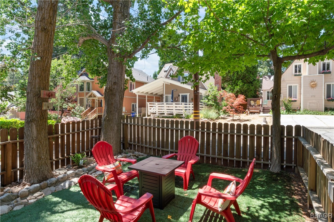 371 Maple Drive Lake Arrowhead, CA 92352 - Photo 47 of 50 a view of a chairs in patio