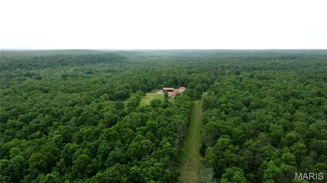 $4,200,000 | 689 Hoot Owl Lane, Grandin, MO 63943