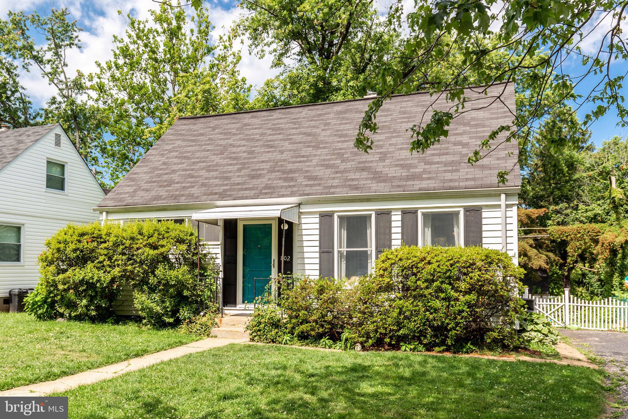 802 Templecliff Road Baltimore, MD 21208 - Photo 2 of 30 a view of a house with a garden