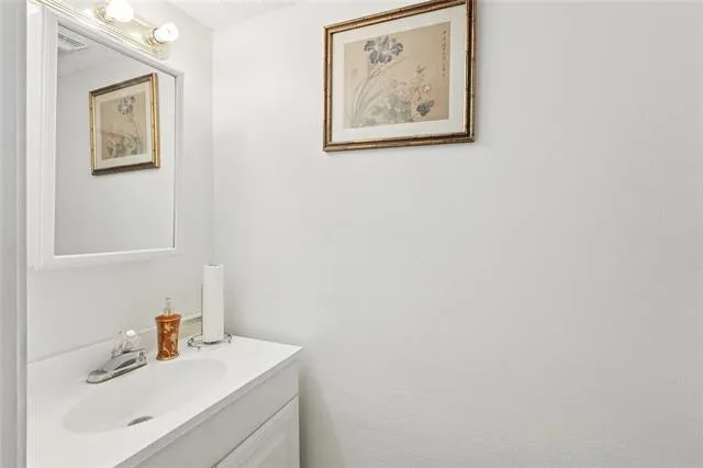 $92,000 | 11830 West Barrington Drive, New Orleans, LA 70128