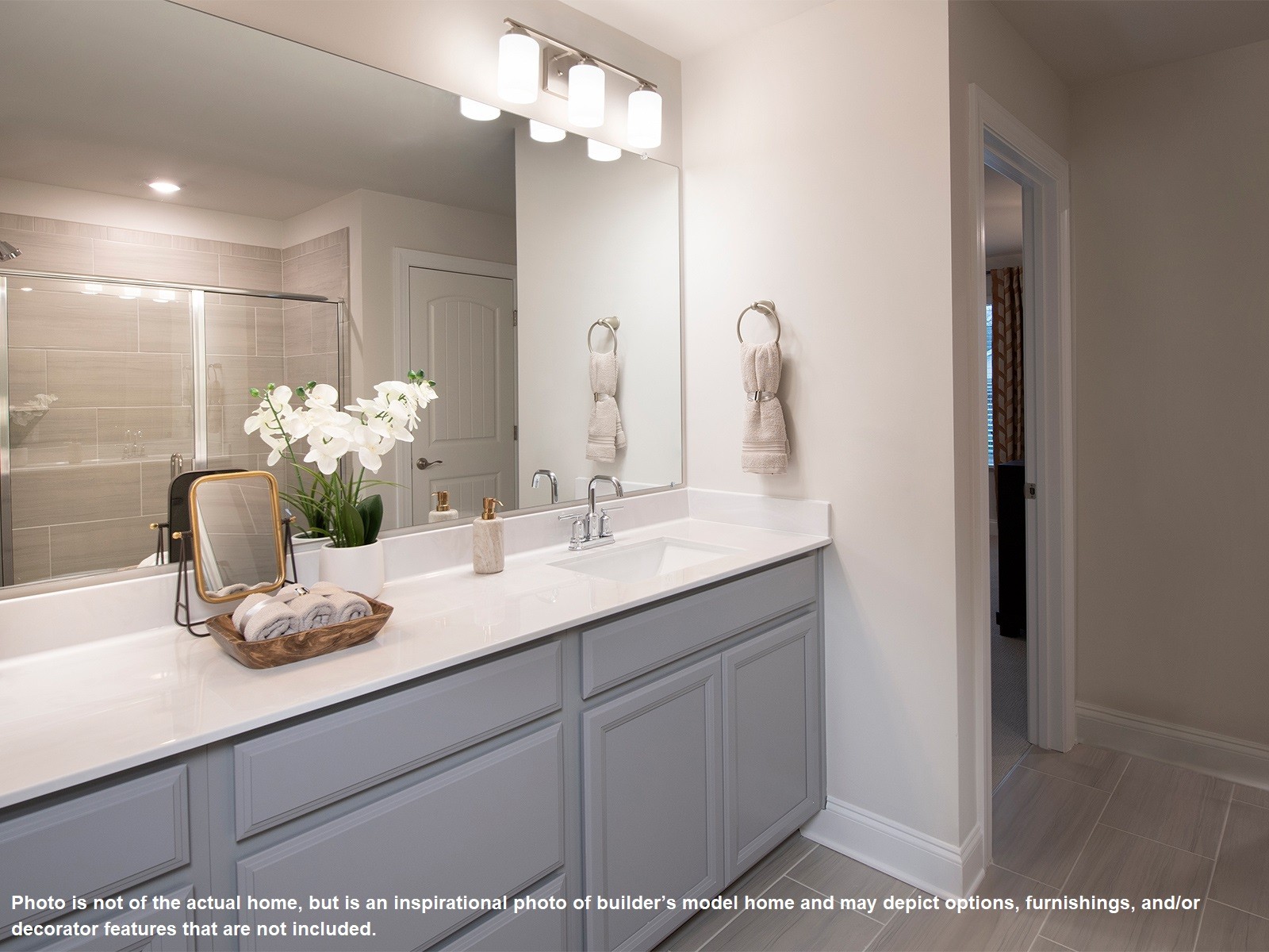 207 River Road Columbia, TN 38401 - Photo 6 of 17 a bathroom with a sink a vanity and a mirror