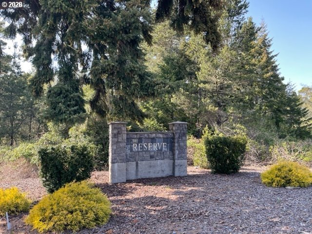 88051 Lake Point Drive Florence, OR 97439 - Photo 27 of 29