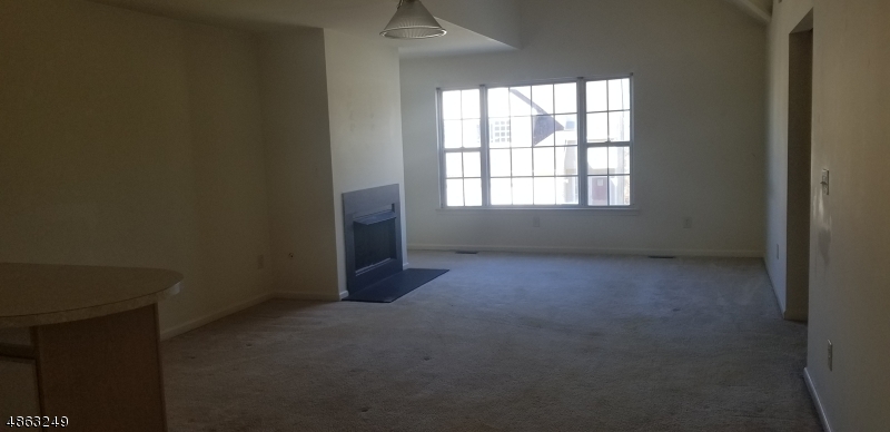 305 Falcon Ridge Way South, Unit 5 Hamburg, NJ 07419 - Photo 7 of 8