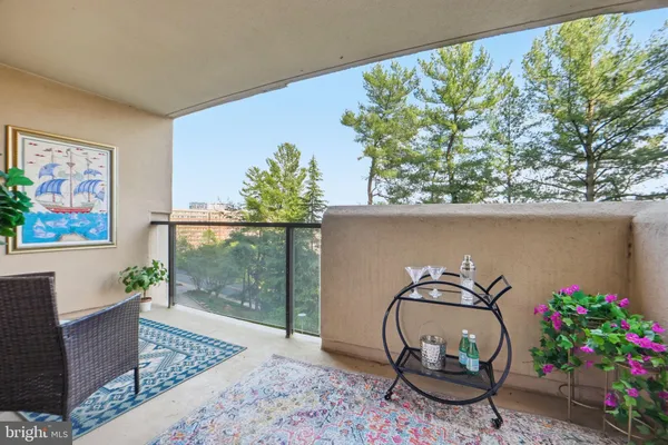 $619,000 | 1101 South Arlington Ridge Road, Unit 305, Arlington, VA 22202