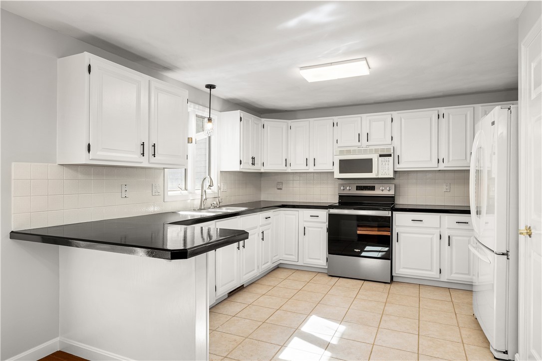 6 Tamarac Drive, Unit C Smithfield, RI 02828 - Photo 12 of 38