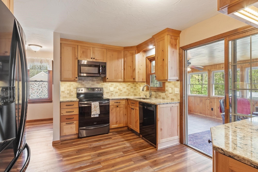 111 Hale Road Hubbardston, MA 01452 - Photo 12 of 41