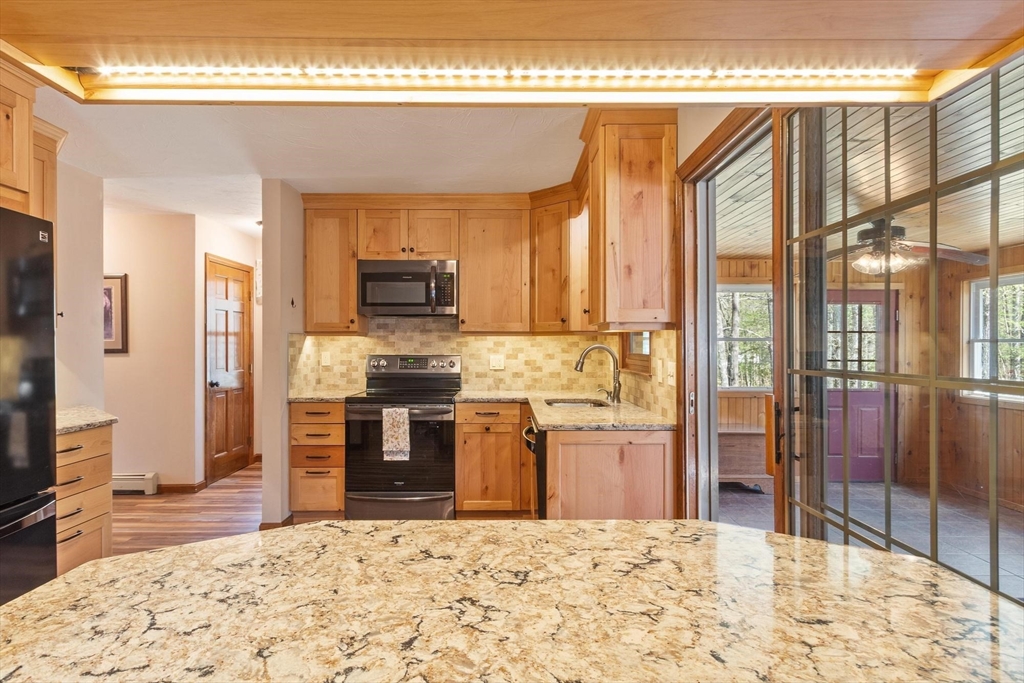 111 Hale Road Hubbardston, MA 01452 - Photo 14 of 41