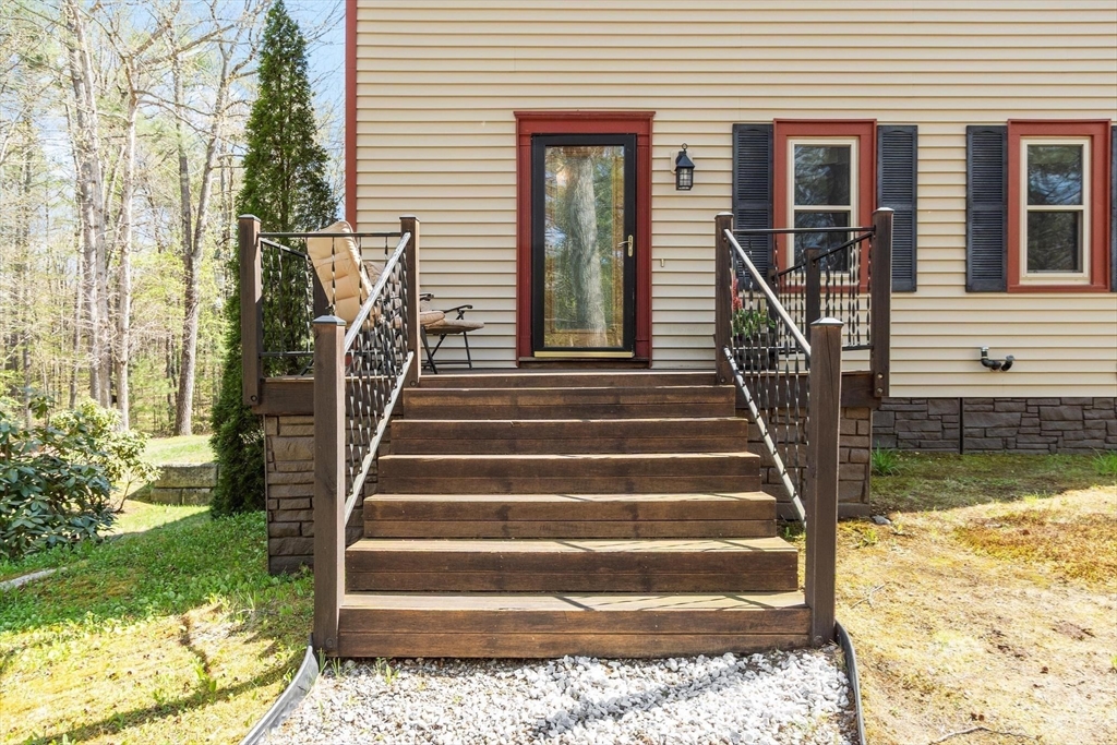 111 Hale Road Hubbardston, MA 01452 - Photo 8 of 41