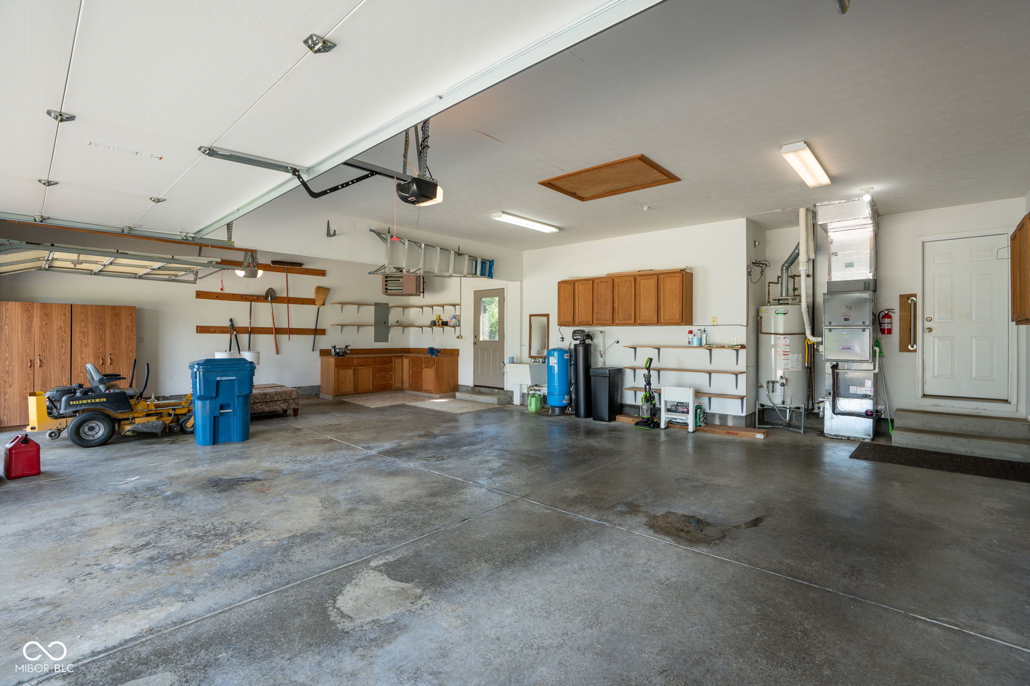 9207 South McGregor Road Indianapolis, IN 46259 - Photo 30 of 49 Gallery Image 30