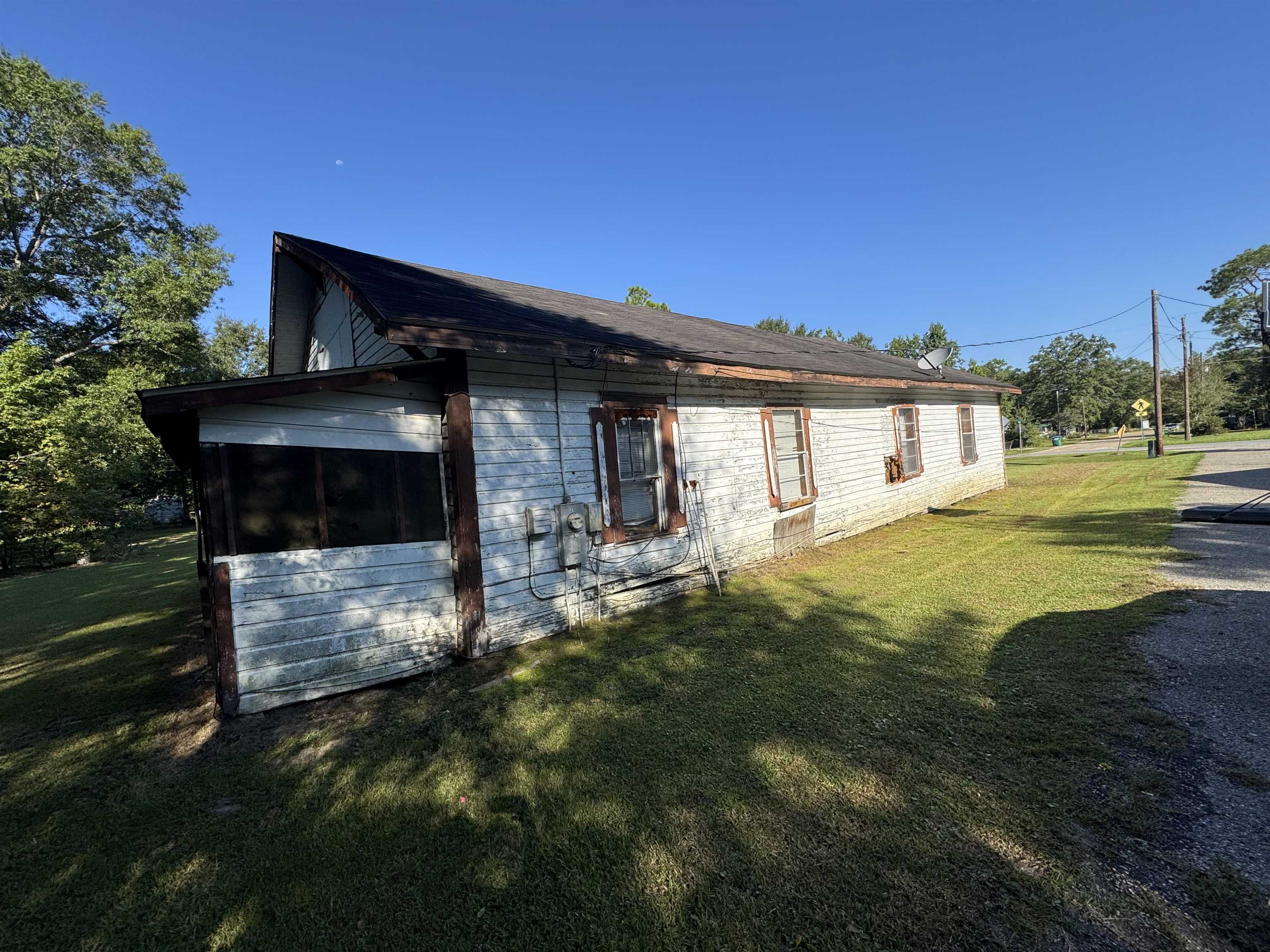 194 East Ashley Street Atmore, AL 36502 - Photo 6 of 17 Side Of Structure