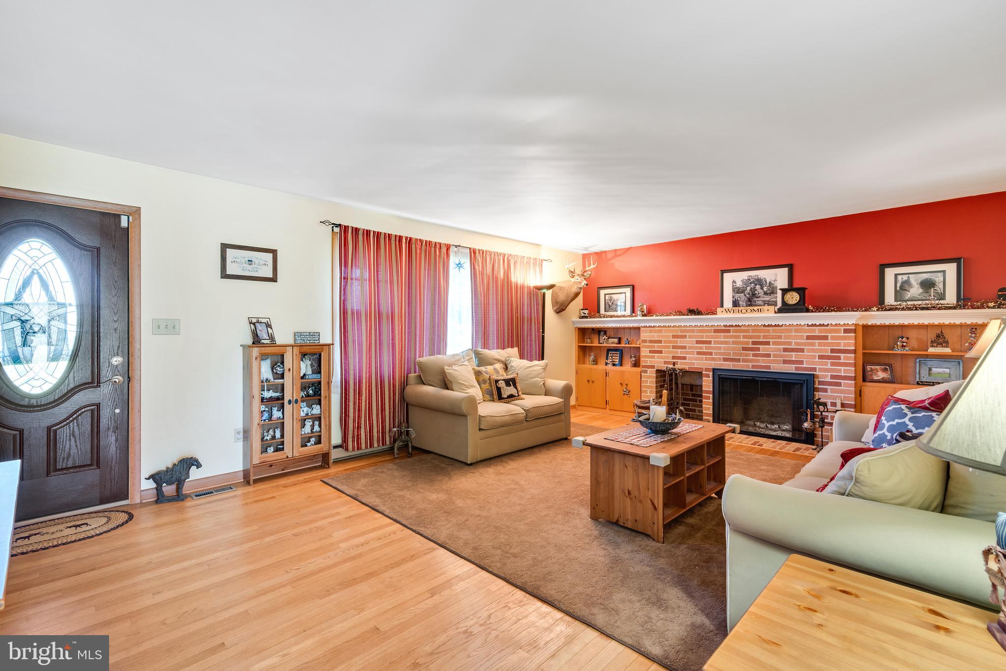 913 Quarry Road Perkasie, PA 18944 - Photo 12 of 35 Hardwood floors thru out first floor