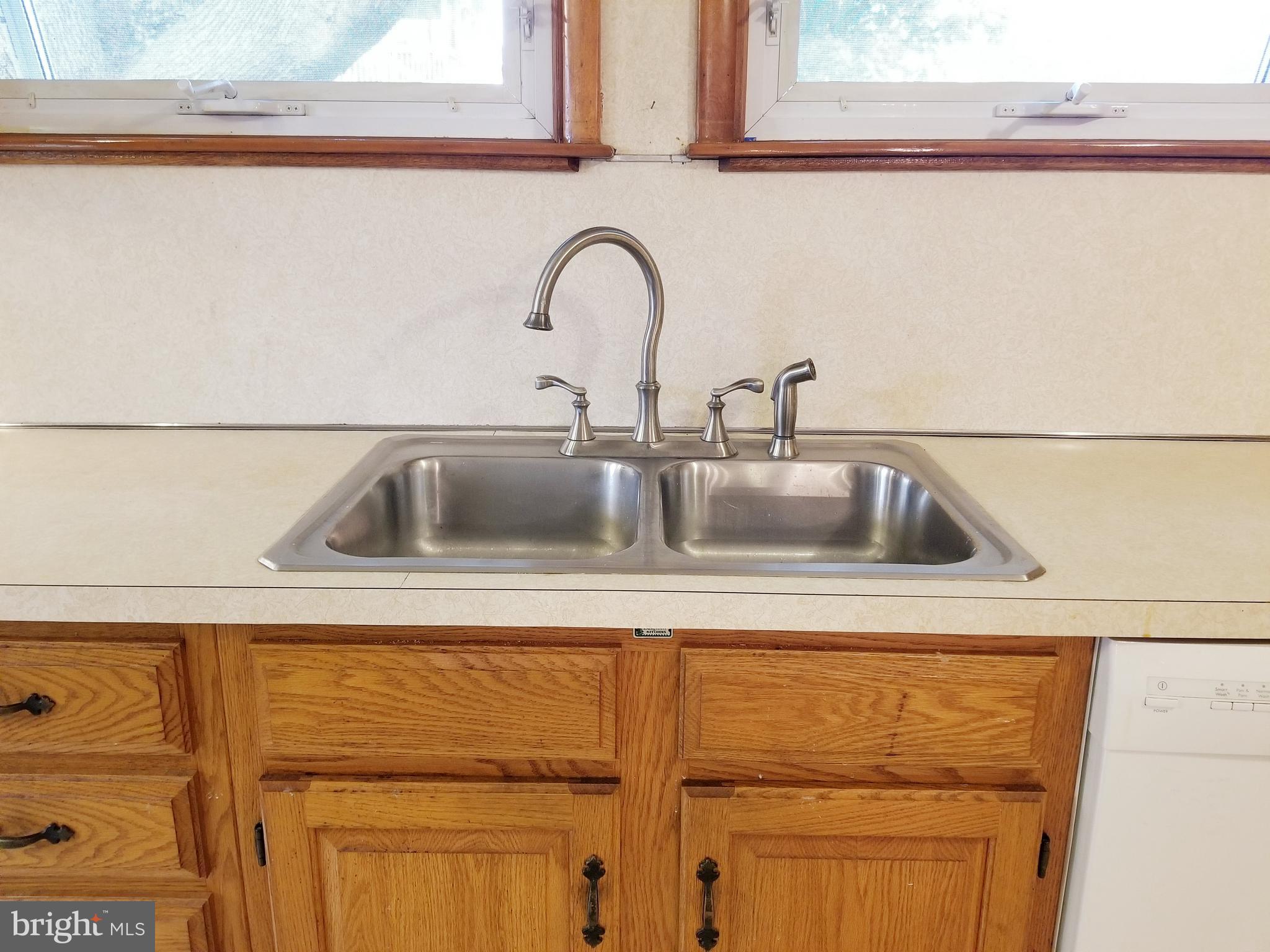 923 Washington Road Westminster, MD 21157 - Photo 8 of 37 Gallery Image 8