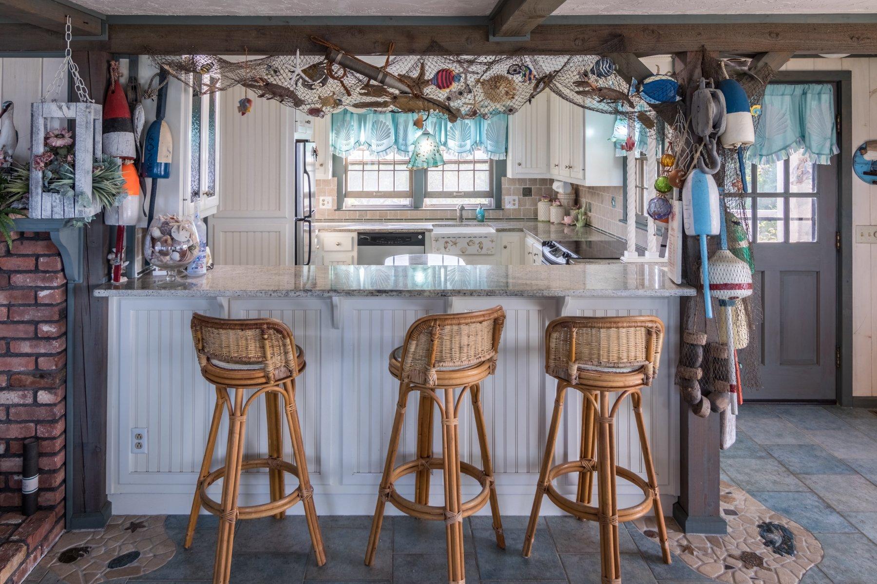 81 Phillips Road Sagamore Beach, MA 02562 - Photo 15 of 35 IMG_0541-HDR