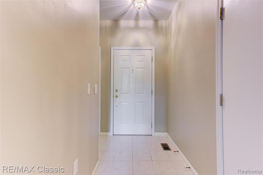 41620 Mitchell Road Novi, MI 48377 - Photo 22 of 40