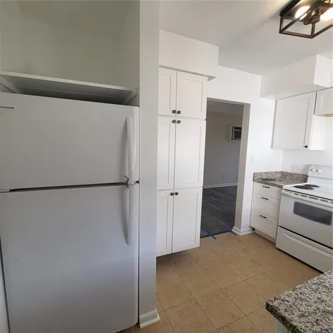 $1,600 | 223 North Mars Avenue, Clearwater, FL 33755