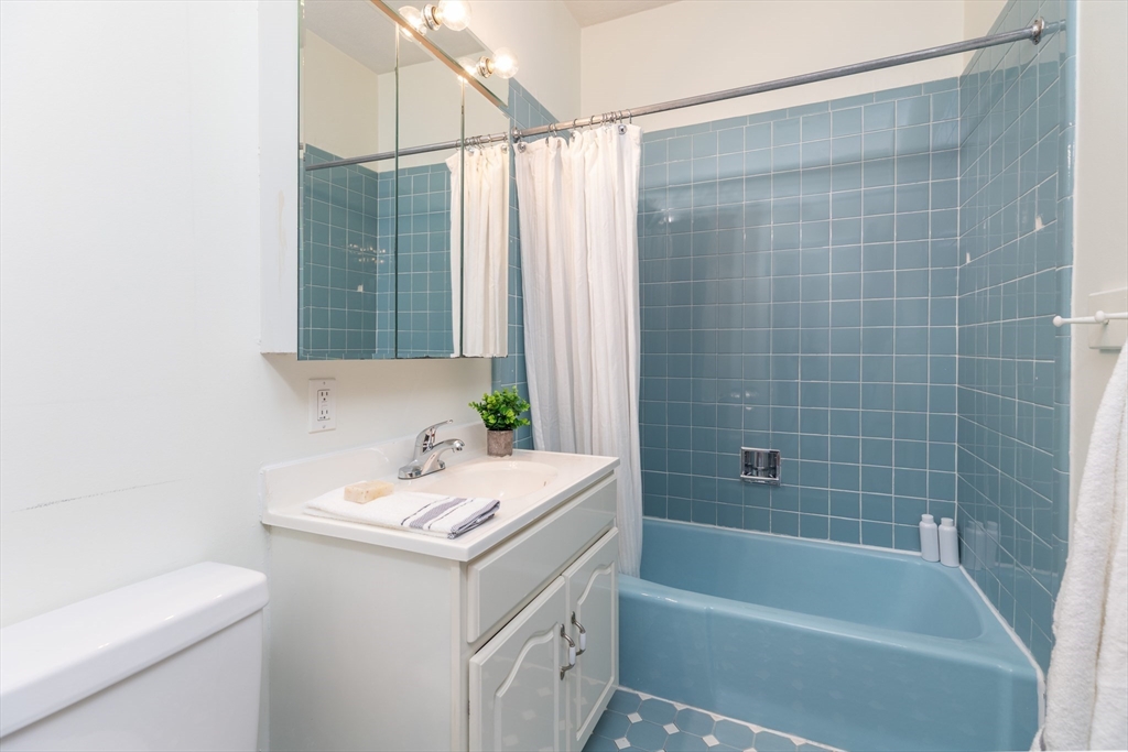 17 Dwight Street, Unit 3 Boston, MA 02118 - Photo 12 of 15