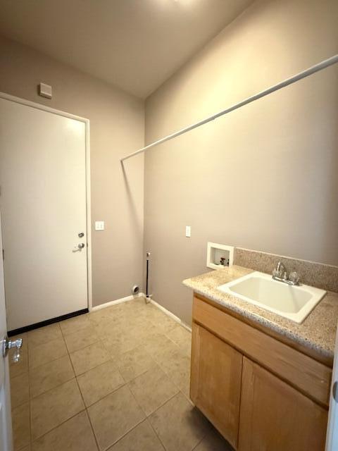 49418 Wayne Street Indio, CA 92201 - Photo 11 of 29 a bathroom with a sink and shower