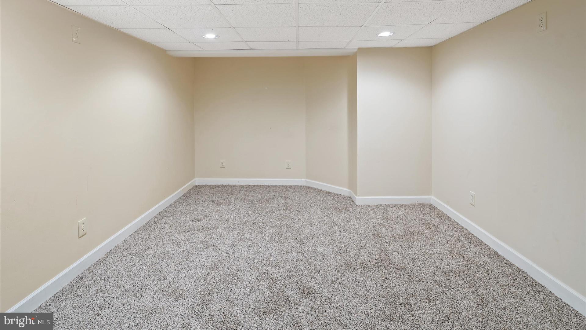 29 Raintree Drive Hamilton, NJ 08690 - Photo 22 of 25 Gallery Image 22