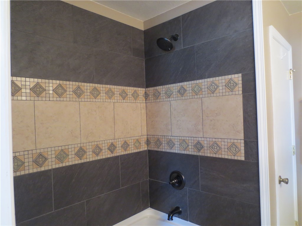 86063 Augustus Avenue Yulee, FL 32097 - Photo 19 of 20 a bathroom with a shower