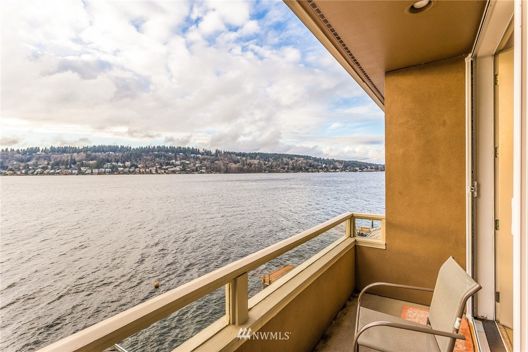 3713 Lake Washington Boulevard North Renton, WA 98056 - Photo 15 of 25