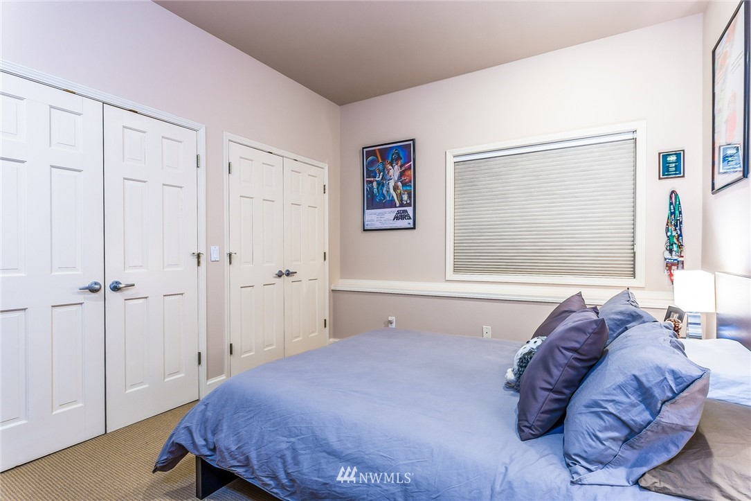 3713 Lake Washington Boulevard North Renton, WA 98056 - Photo 21 of 25