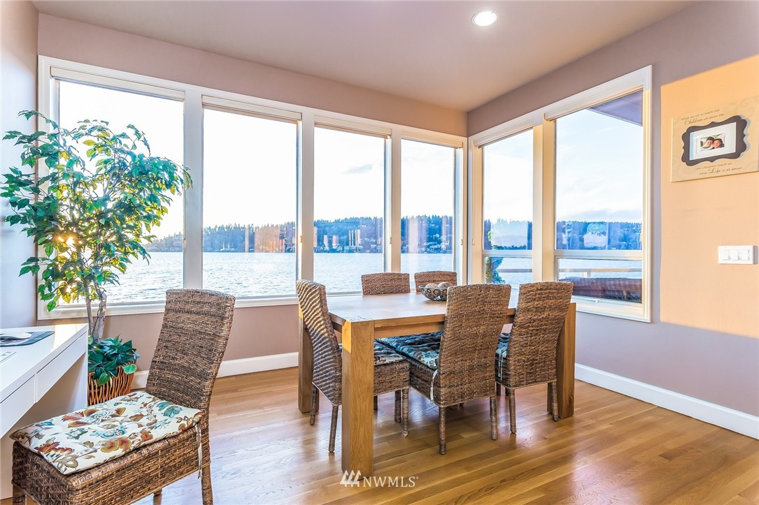 3713 Lake Washington Boulevard North Renton, WA 98056 - Photo 10 of 25