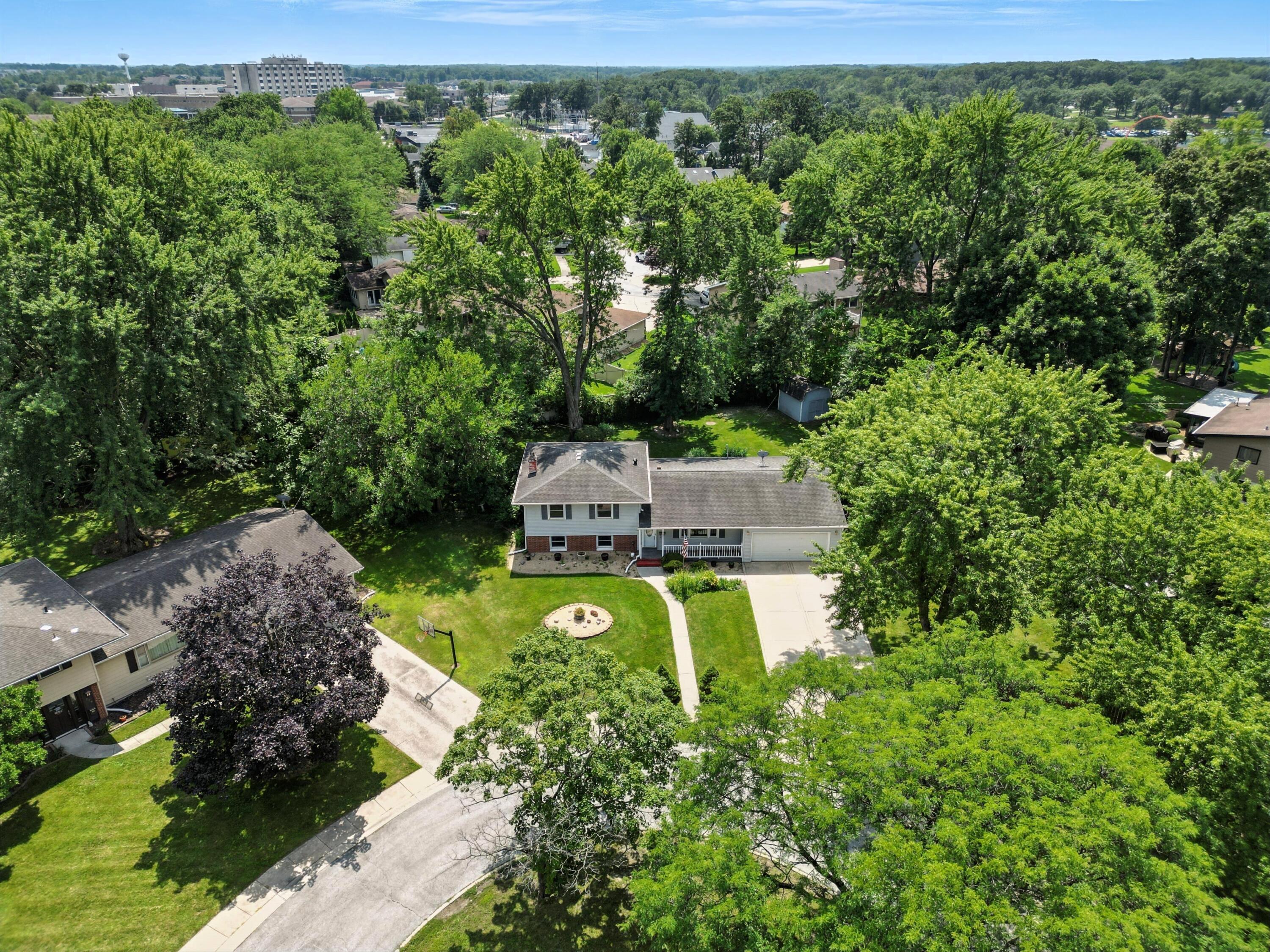 780 Williams Court Crown Point, IN 46307 - Photo 31 of 33 an aerial view of a house with a yard