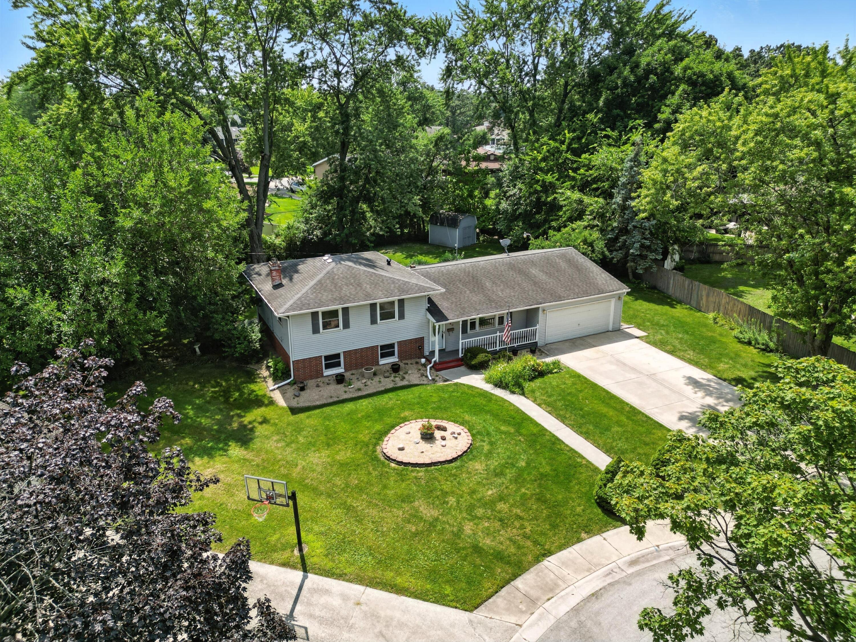 780 Williams Court Crown Point, IN 46307 - Photo 6 of 33 an aerial view of a house