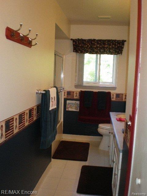2965 Porter Road White Lake, MI 48383 - Photo 16 of 22 FULL BATH.JPG
