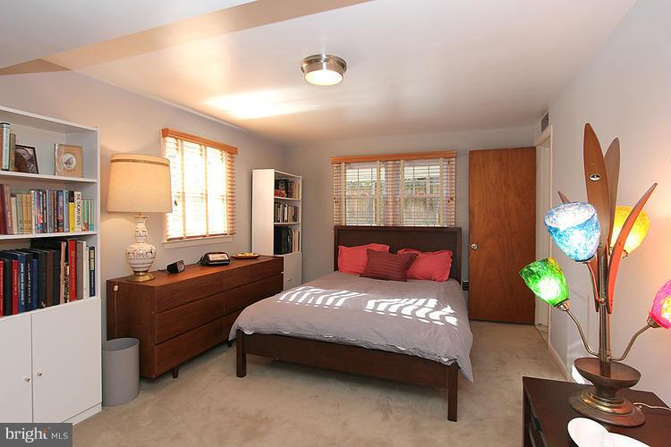 7520 Piney Branch Road Silver Spring, MD 20910 - Photo 23 of 30 Bedroom