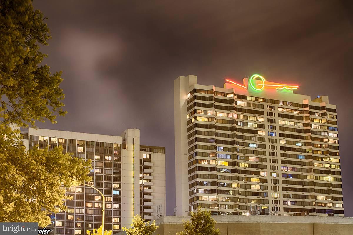 2001 Hamilton Street, Unit 2016 Philadelphia, PA 19130 - Photo 16 of 41