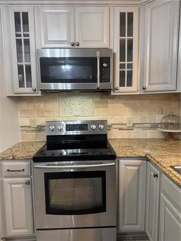 $359,900 | 24 Myrtle Hill Drive, Destrehan, LA 70047