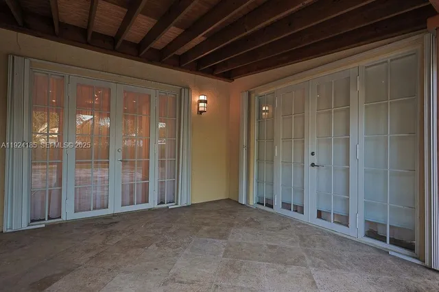 $1,899,900 | 6853 Northwest 113th Place, Doral, FL 33178