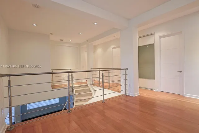 $1,899,900 | 6853 Northwest 113th Place, Doral, FL 33178