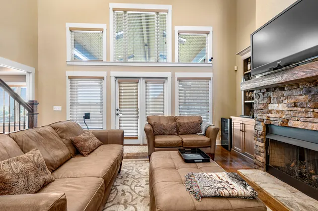 $525,000 | 70 Canyon Villa Lane, Rising Fawn, GA 30738