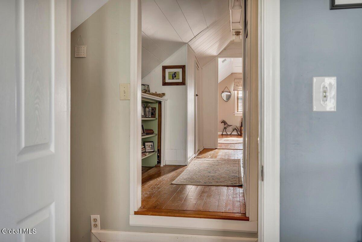 1022 Day Road Schenectady, NY 12303 - Photo 17 of 28 P1804222